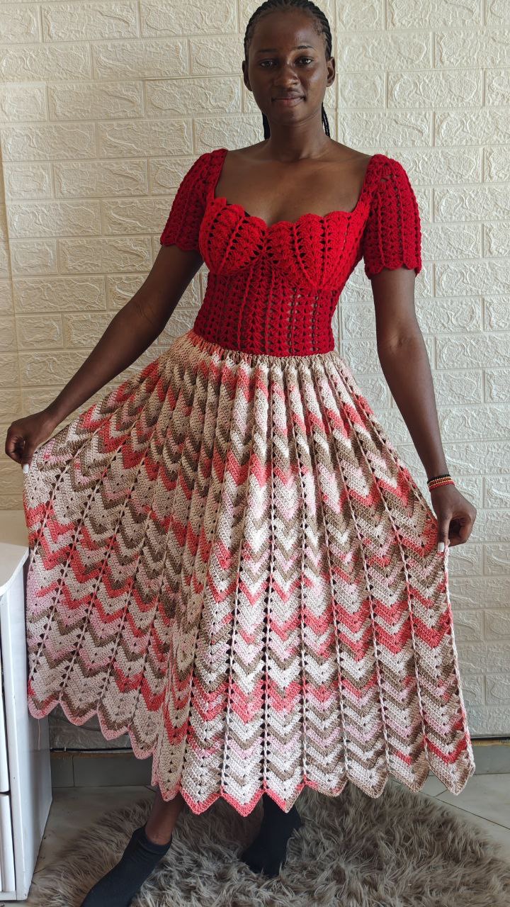 Bustier pleated vintage crochet dress